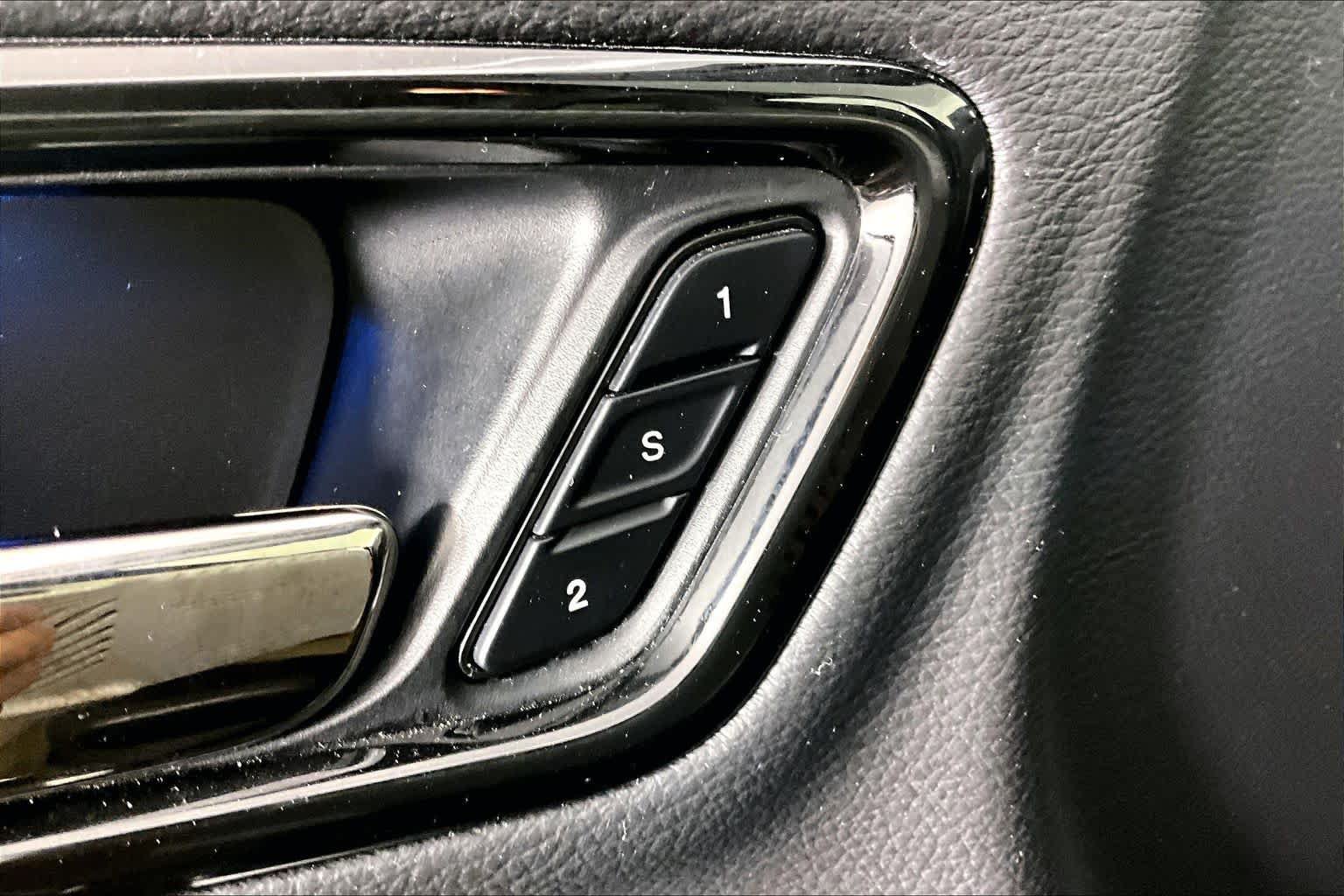 Used 2022 Dodge Durango GT AWD/4WD image 32