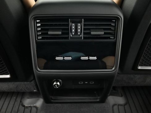Certified 2026 Porsche Cayenne E-Hybrid Coupe AWD/4WD image 8