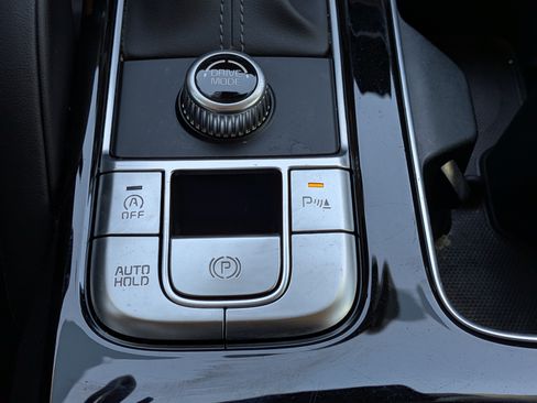 Used 2024 Kia Telluride EX w/ EX Captain's Chair Package FWD image 35