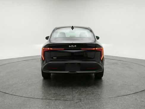 Used 2025 Kia K4 LXS image 7