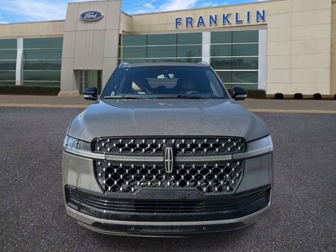 New 2026 Lincoln Navigator L Black Label AWD/4WD image 2