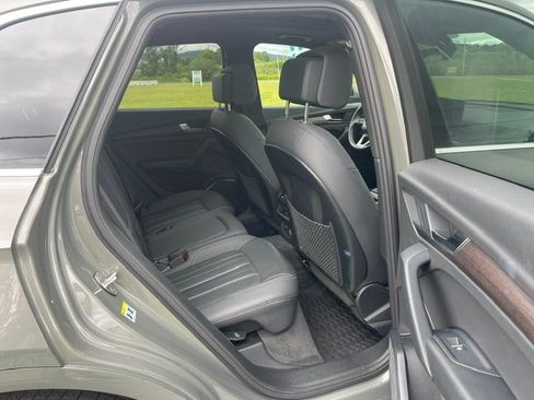 Used 2023 Audi Q5 2.0T Premium w/ Convenience Package AWD/4WD image 12