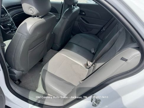Used 2016 Chevrolet Malibu LT FWD image 15