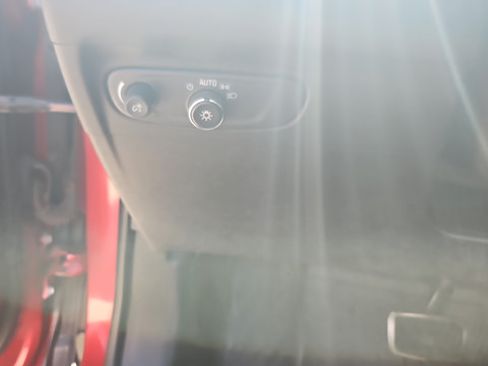 Used 2022 Buick Envision Preferred AWD/4WD image 21