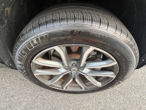 Used 2016 Volvo XC90 T6 Momentum w/ Momentum Plus Package image 25