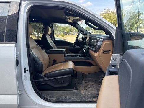 Used 2025 Ford F250 Lariat w/ Tremor Off-Road Package image 11