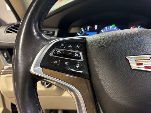Used 2019 Cadillac Escalade Premium Luxury image 13