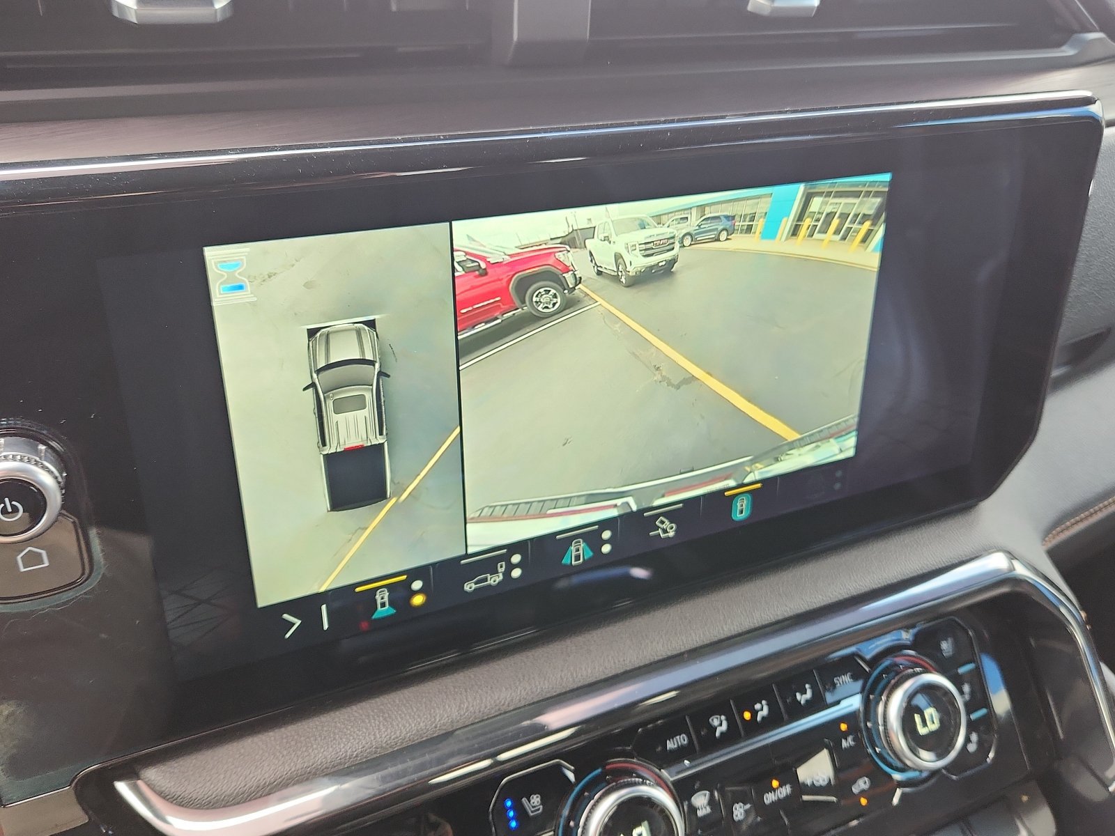 Used 2023 GMC Sierra 1500 AT4 w/ AT4 Preferred Package AWD/4WD image 16