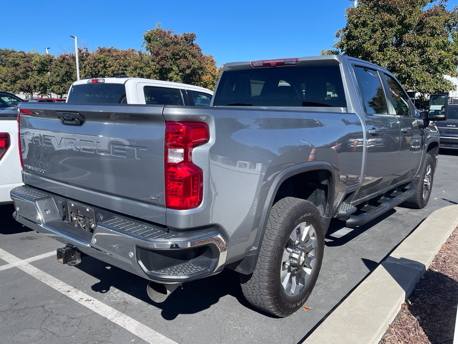 Used 2024 Chevrolet Silverado 2500 LT w/ All Star Edition AWD/4WD image 2