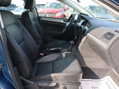 Used 2015 Volkswagen Golf 4-Door image 28