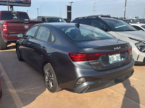 Used 2024 Kia Forte LXS w/ LXS Technology Package FWD image 10
