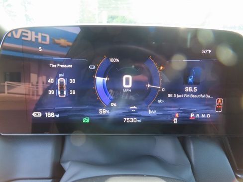 Certified 2024 Chevrolet Equinox EV RS image 17