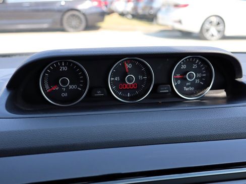 Used 2013 Volkswagen Beetle TDI image 19