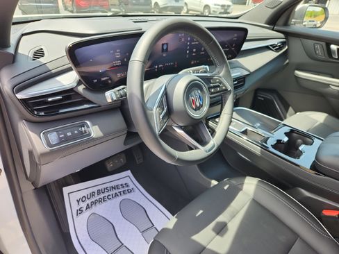 Used 2025 Buick Enclave Preferred FWD image 26