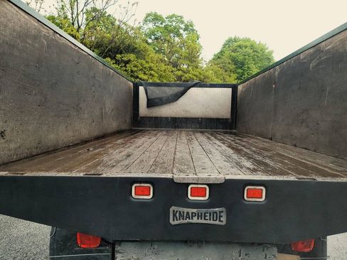 Used 2017 RAM 5500 Tradesman w/ Payload Upgrade Package RWD image 30