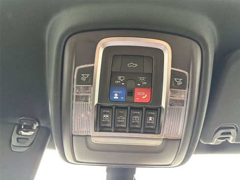 Used 2019 RAM 1500 Limited image 22