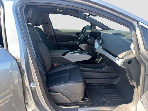 Used 2025 Cadillac Optiq Luxury 1 AWD/4WD image 18
