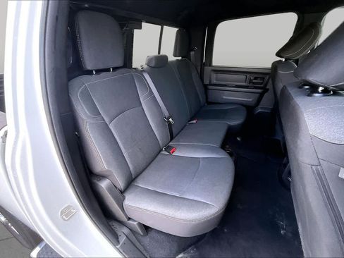Used 2024 RAM 2500 Tradesman w/ Chrome Appearance Group AWD/4WD image 19