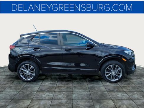 Used 2021 Buick Encore GX Select w/ Sport Touring Package image 2