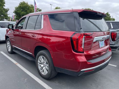Used 2024 GMC Yukon Denali AWD/4WD image 2