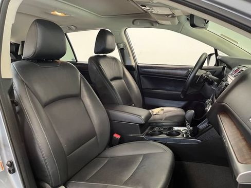 Used 2016 Subaru Outback 2.5i Limited AWD/4WD image 10