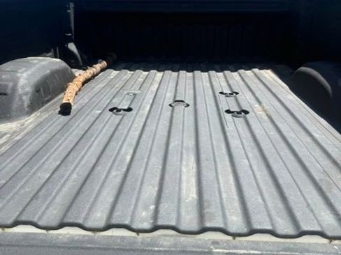 Used 2024 Chevrolet Silverado 2500 Custom w/ Custom Value Package image 9