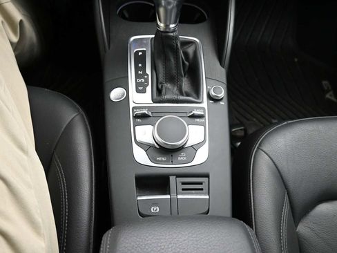 Used 2018 Audi A3 2.0T Premium image 23