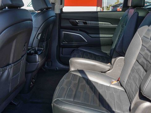 Used 2024 Kia Telluride SX Prestige AWD/4WD image 22