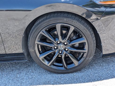 Used 2019 MAZDA MAZDA3 AWD Hatchback w/ Premium Pkg image 11