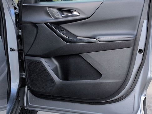 Certified 2025 Chevrolet Equinox LT w/ Safety and Technology Package image 19