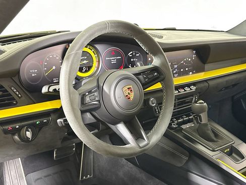 Used 2024 Porsche 911 GT3 RWD image 16