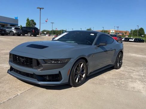 Used 2025 Ford Mustang Dark Horse RWD image 4