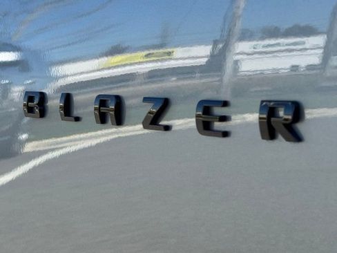 Used 2025 Chevrolet Blazer RS w/ Enhanced Convenience Package image 10