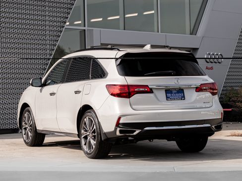 Used 2020 Acura MDX w/ Technology Package AWD/4WD image 5