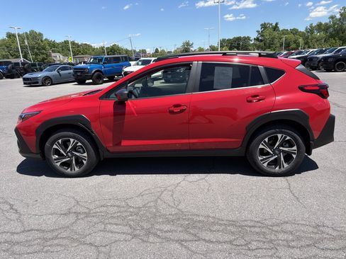 Used 2024 Subaru Crosstrek 2.0i Premium AWD/4WD image 9