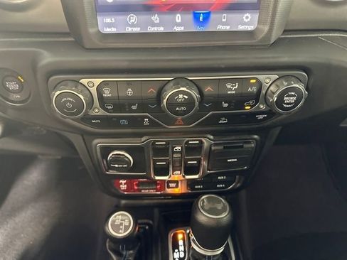 Used 2023 Jeep Wrangler Unlimited Rubicon 4xe w/ Cold Weather Group AWD/4WD image 23