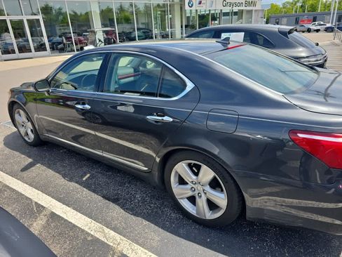 Used 2011 Lexus LS 460 w/ Luxury Value Edition RWD image 4
