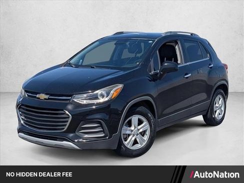Used 2017 Chevrolet Trax LT w/ LT Convenience Package FWD image 1