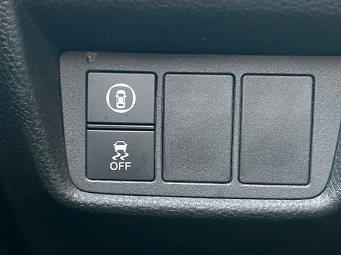 Used 2019 Honda Accord LX image 28