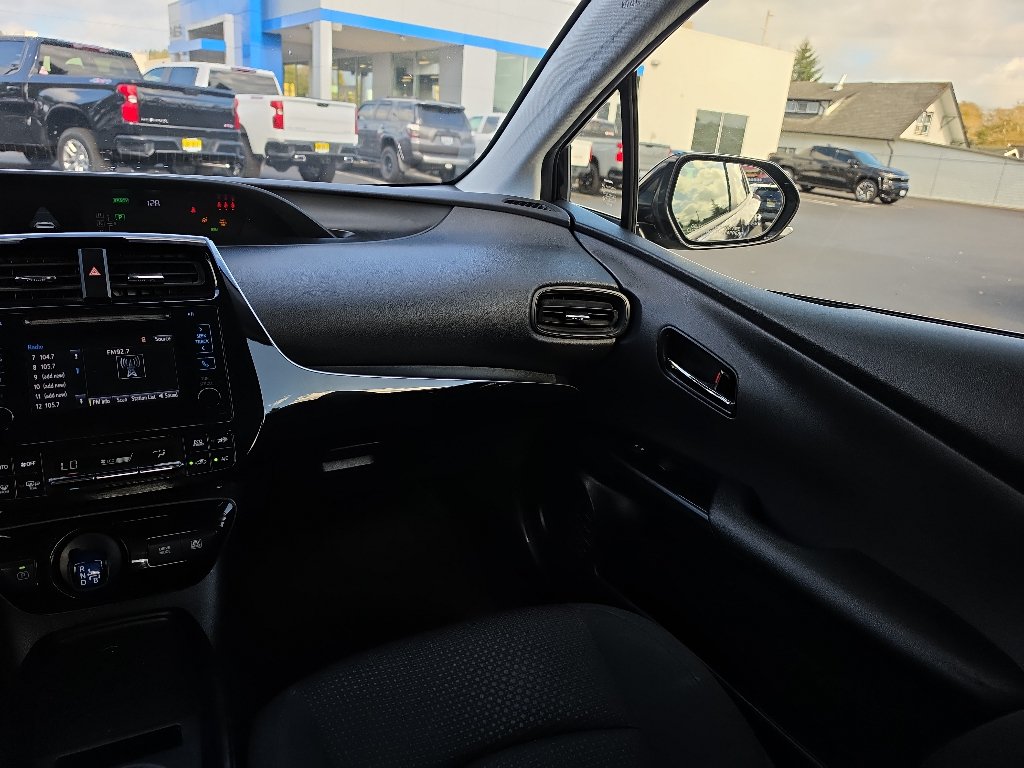Certified 2019 Toyota Prius LE AWD/4WD image 22