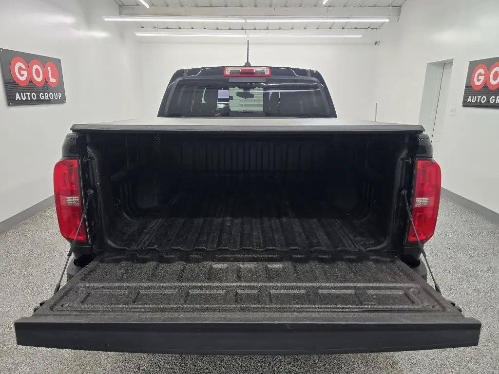 Used 2018 Chevrolet Colorado LT w/ LT Convenience Package RWD image 8