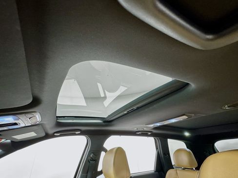 Used 2022 Kia Telluride SX w/ Towing Package image 6