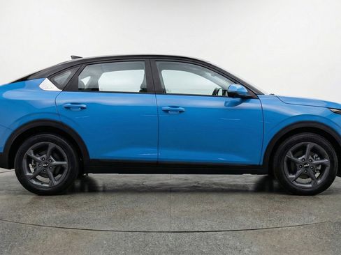 Used 2025 Kia K4 LXS image 11