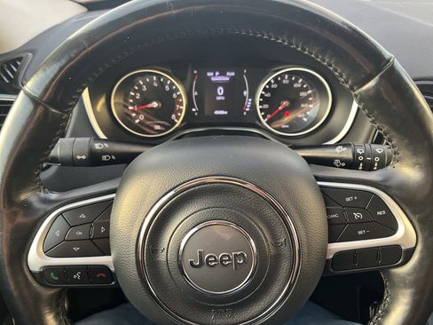 Used 2020 Jeep Compass Latitude image 12