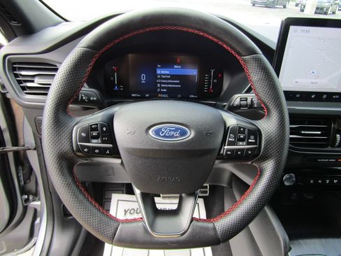 Used 2023 Ford Escape ST-Line w/ Tech Pack #1 AWD/4WD image 10