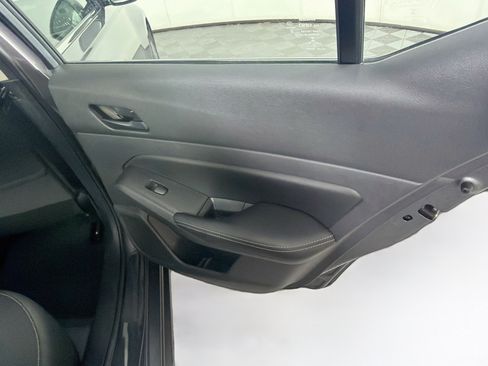 Used 2025 Nissan Altima 2.5 SV FWD image 28