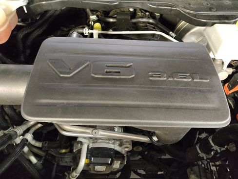 Used 2022 RAM 1500 Big Horn AWD/4WD image 30