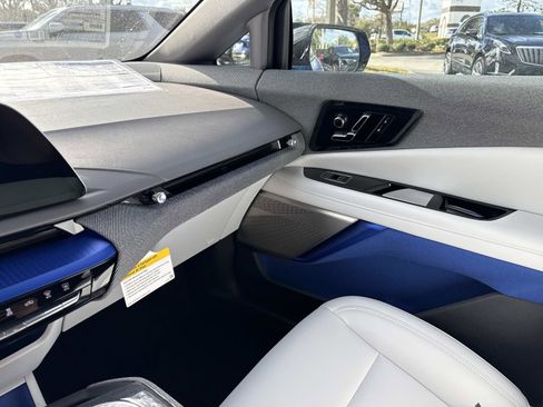 New 2026 Cadillac Optiq Luxury 1 image 25