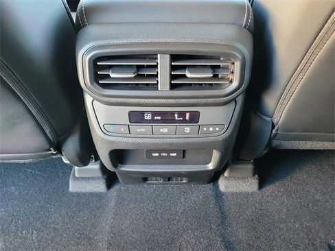 New 2025 Honda Pilot Touring image 12