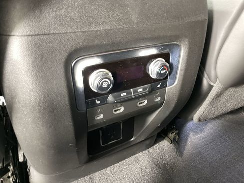 Used 2023 GMC Yukon Denali Ultimate image 21